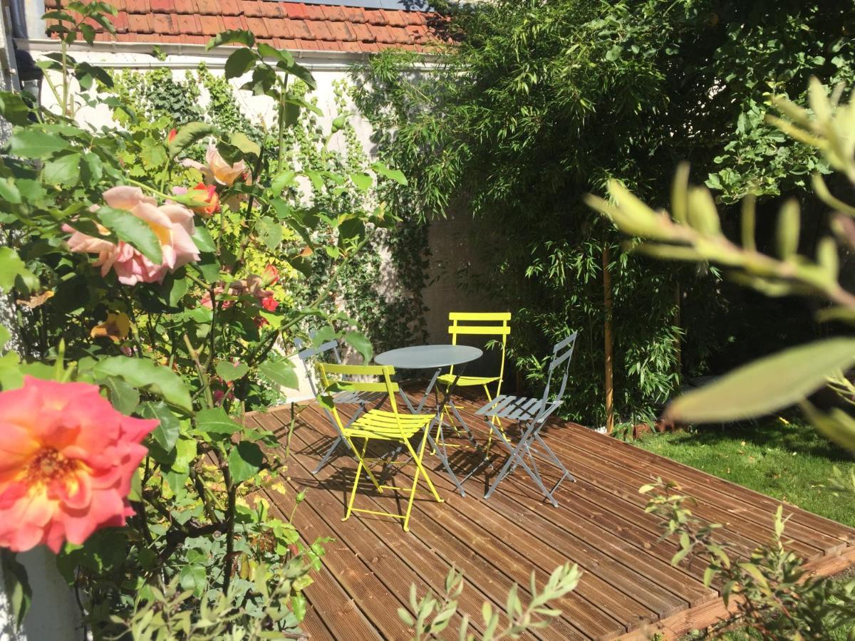 Les Gites Du Clos Saint-Martin Maule Exterior foto